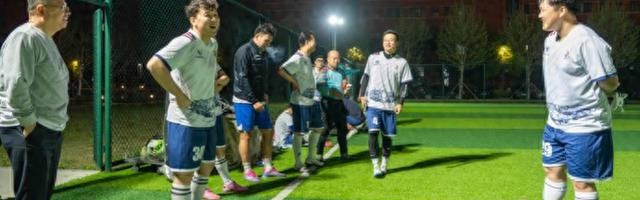 世预赛手机观看平台-“这个‘大家伙’，大家都想聊几句”|足球|胡少杰|建设者|枢纽|解放日报_新浪体育_新浪新闻